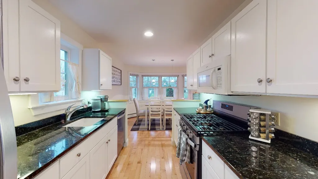 128 Commons Road Williston VT 05495