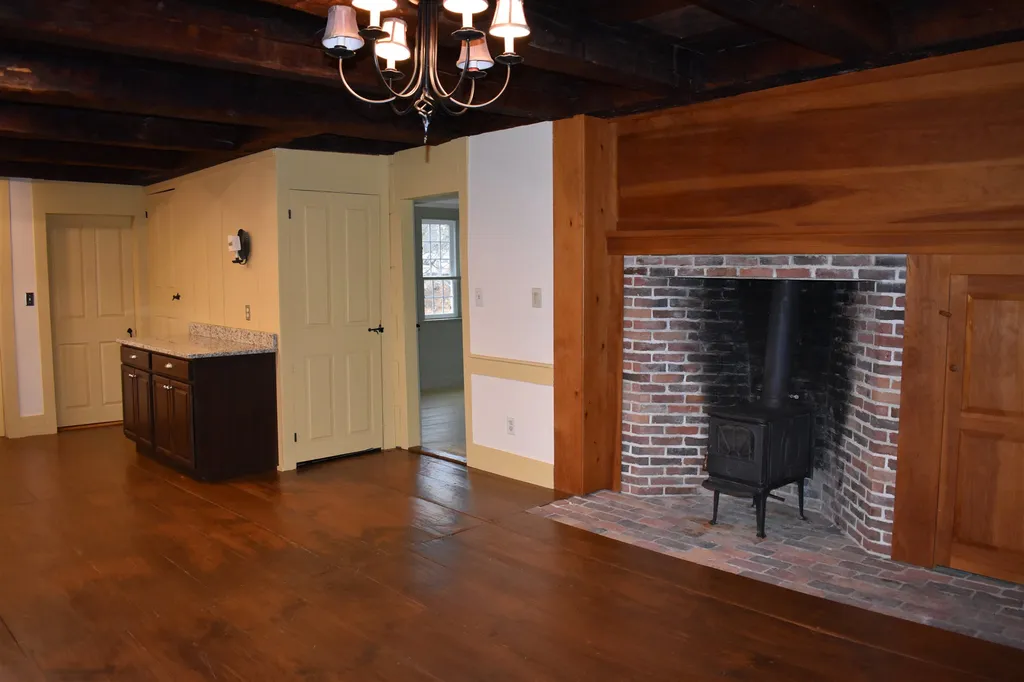 823 Lockehaven Road Enfield NH 03748