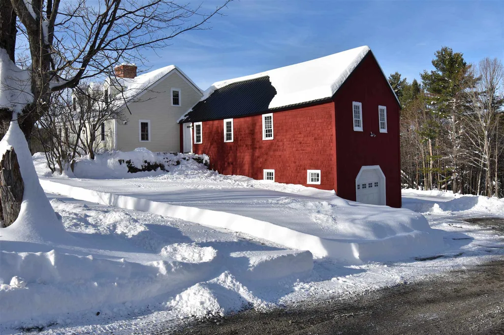 823 Lockehaven Road Enfield NH 03748
