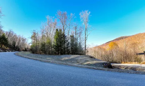 17 Landing Road Lincoln NH 03251