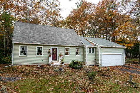 16 Durell Drive Newmarket NH 03857