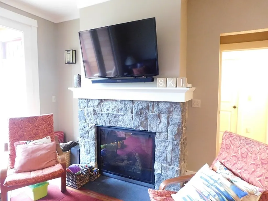 27 Riverside Terrace Lincoln NH 03251