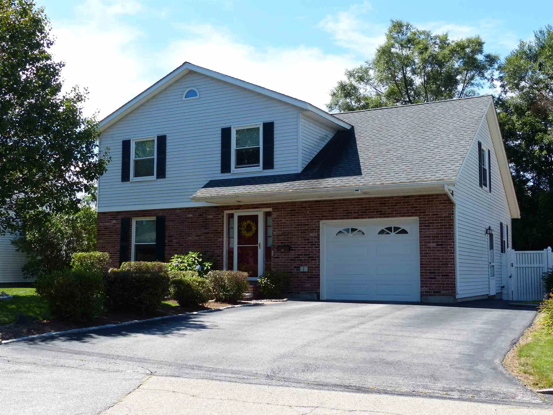 147 Leewood Street Manchester NH 03103