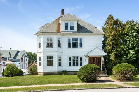 382-384 Coolidge Avenue Manchester NH 03102