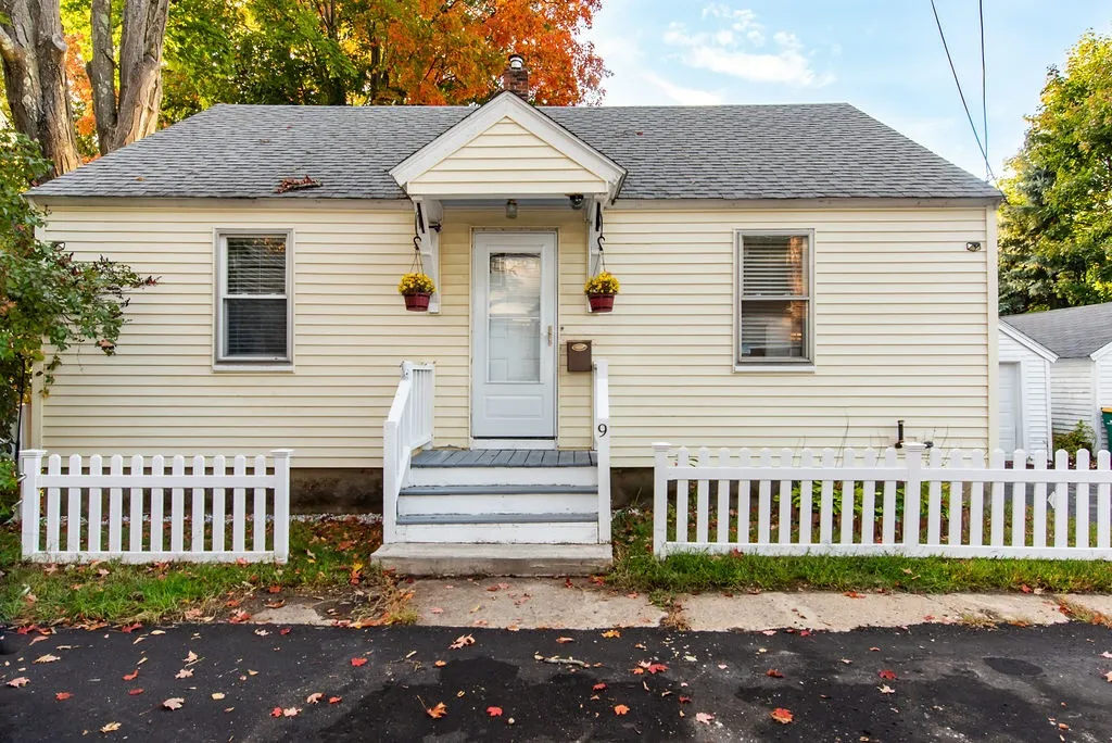 9 Sarah Court Rochester NH 03867