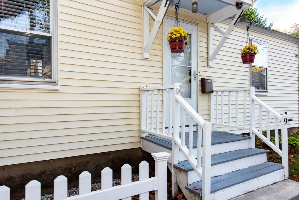 9 Sarah Court Rochester NH 03867