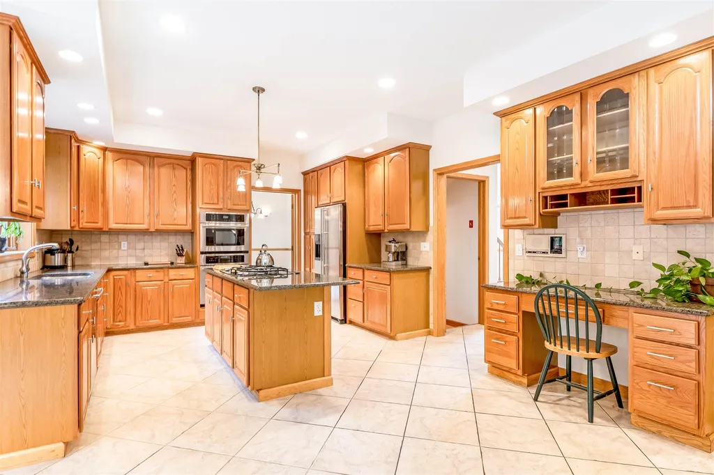 77 Overlake Drive Colchester VT 05446