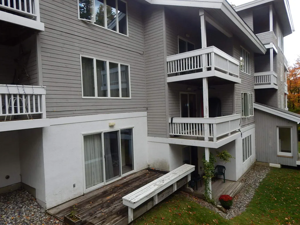 34 Paradise Way Warren VT 05674