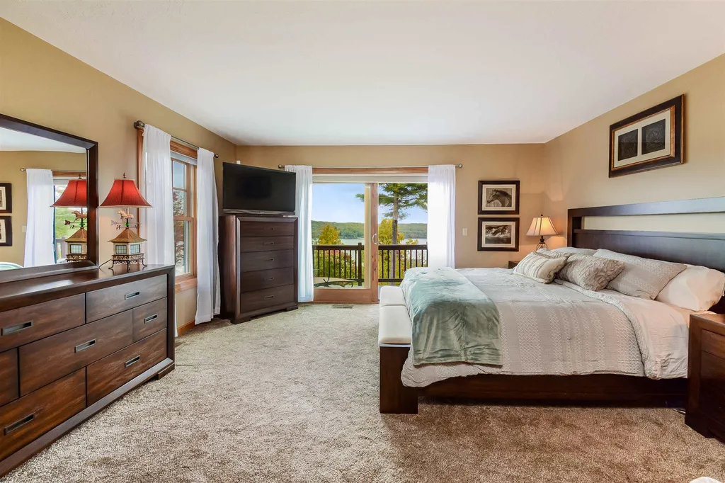 147 Upper Mile Point Drive Meredith NH 03253