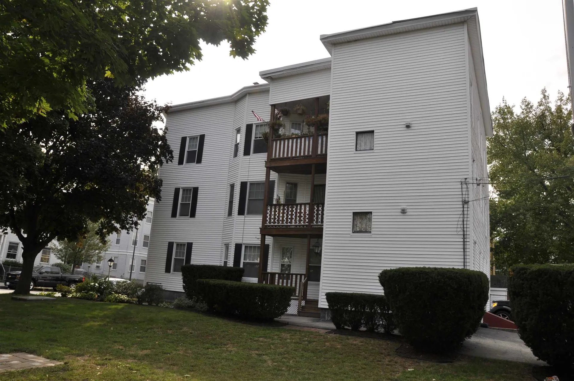 252 Bell Street Manchester NH 03103