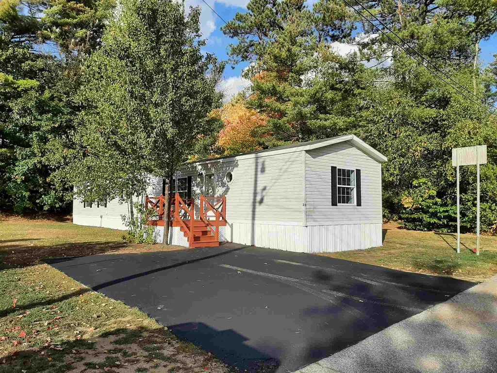 2 Brook Circle Loudon NH 03307
