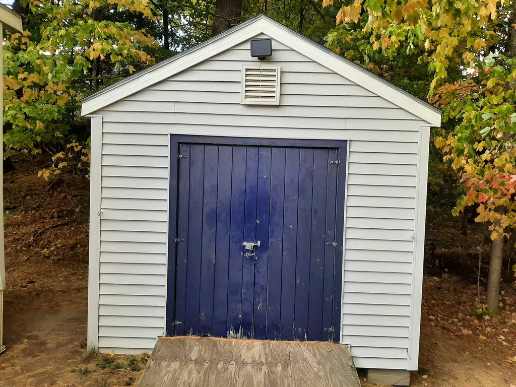2 Brook Circle Loudon NH 03307