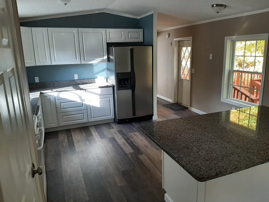 2 Brook Circle Loudon NH 03307