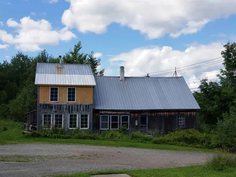 2746 Vt Route 105 Derby VT 05829