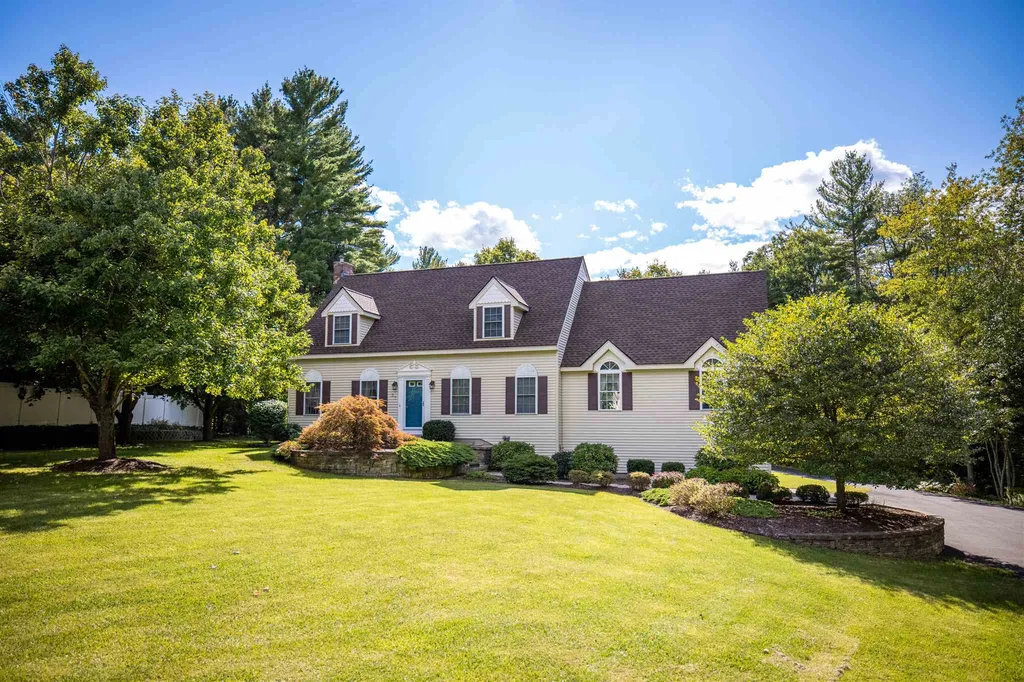 37 Williamine Drive Newton NH 03858-4012