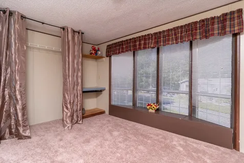 6 Juniper Lane Lee NH 03861-4411