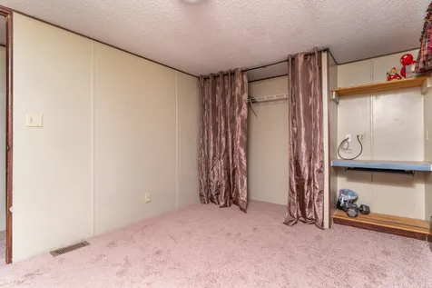 6 Juniper Lane Lee NH 03861-4411