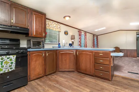 6 Juniper Lane Lee NH 03861-4411