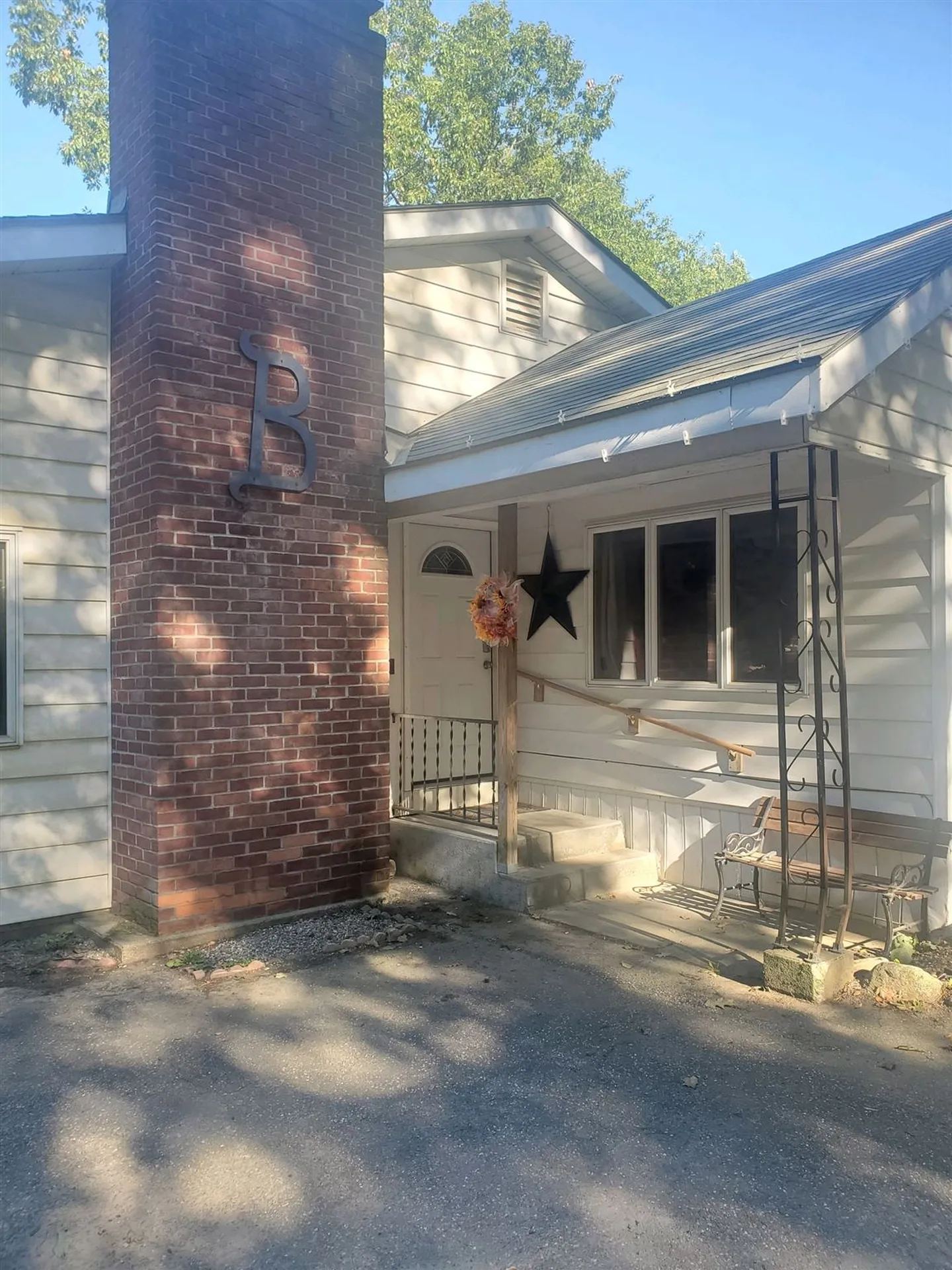 25 Edgewood Street Claremont NH 03743