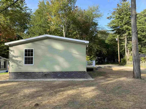 7 Dow Street Exeter NH 03833