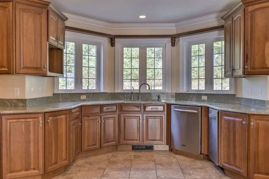 5 Oak Ridge Drive Marlborough NH 03455
