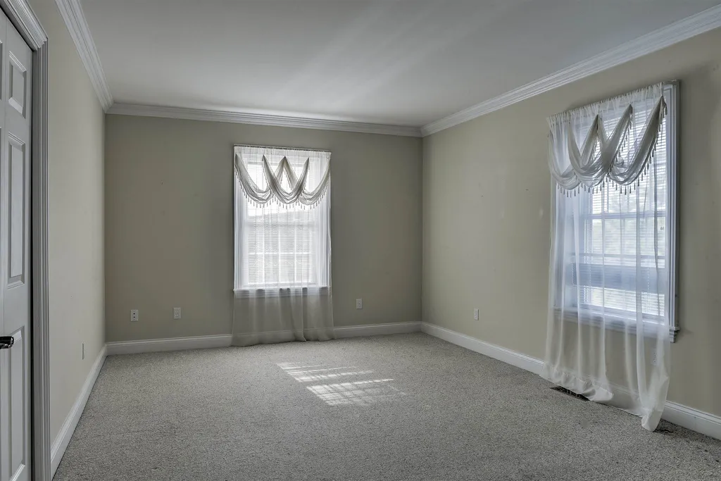 5 Oak Ridge Drive Marlborough NH 03455