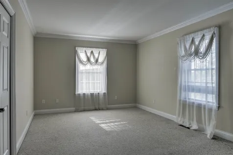 5 Oak Ridge Drive Marlborough NH 03455