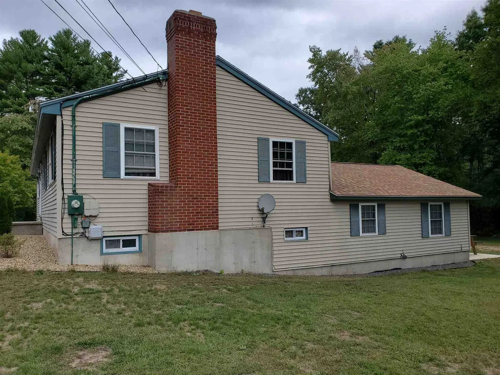 1428 A&b Mammoth Road Pelham NH 03076