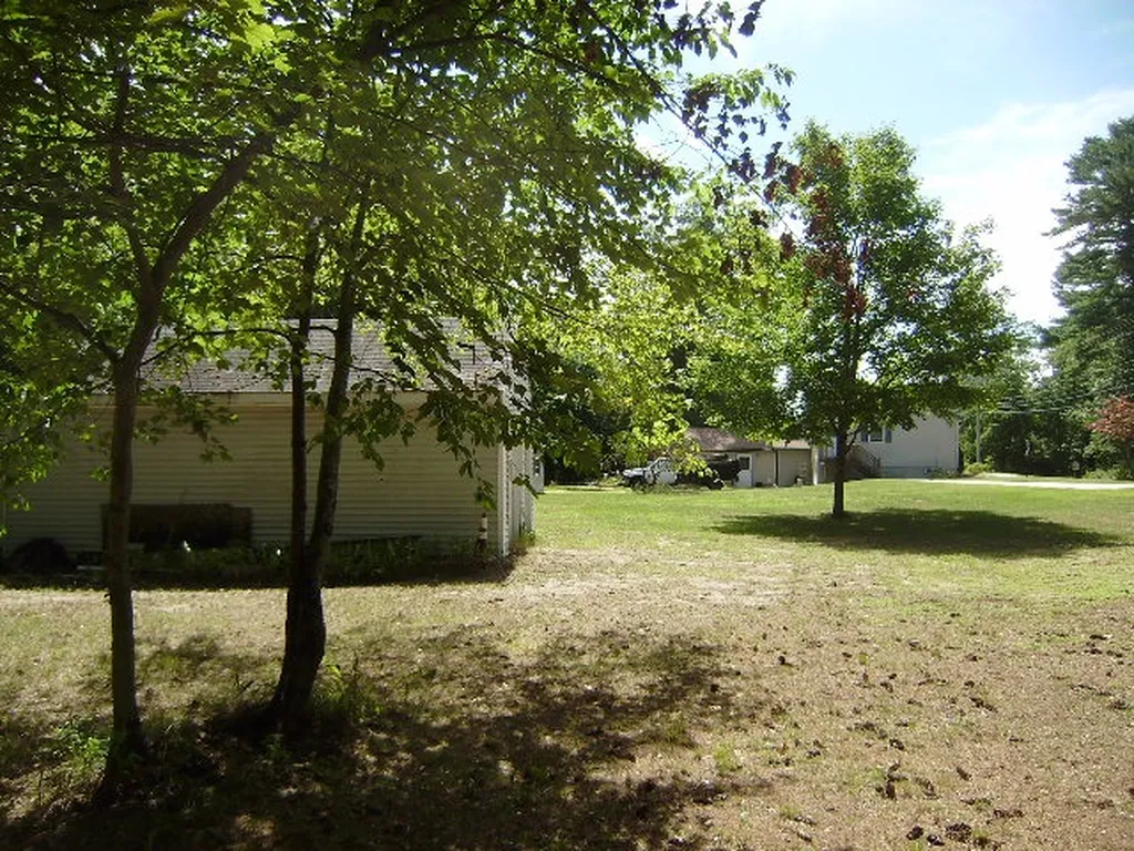 1428 A&b Mammoth Road Pelham NH 03076