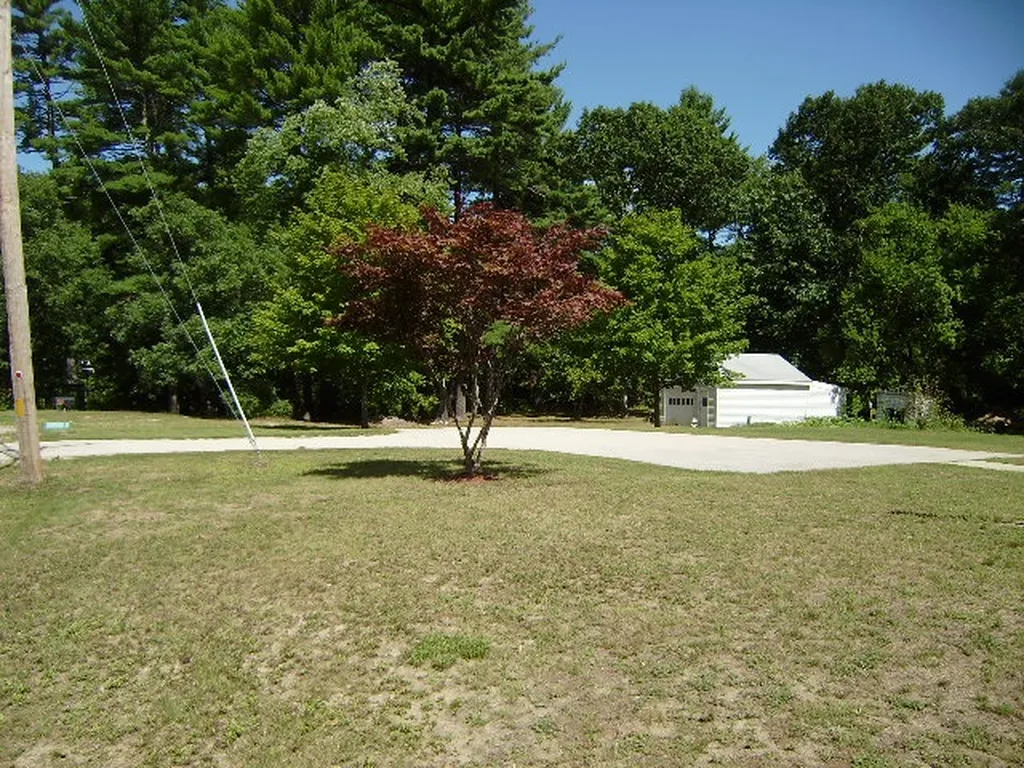 1428 A&b Mammoth Road Pelham NH 03076