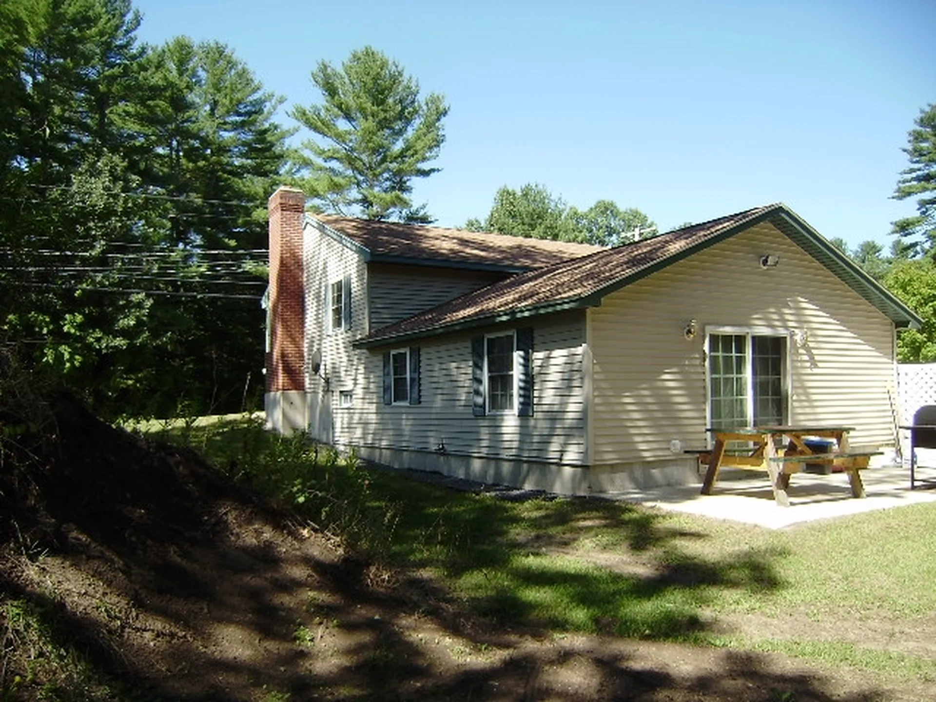 1428 A&b Mammoth Road Pelham NH 03076