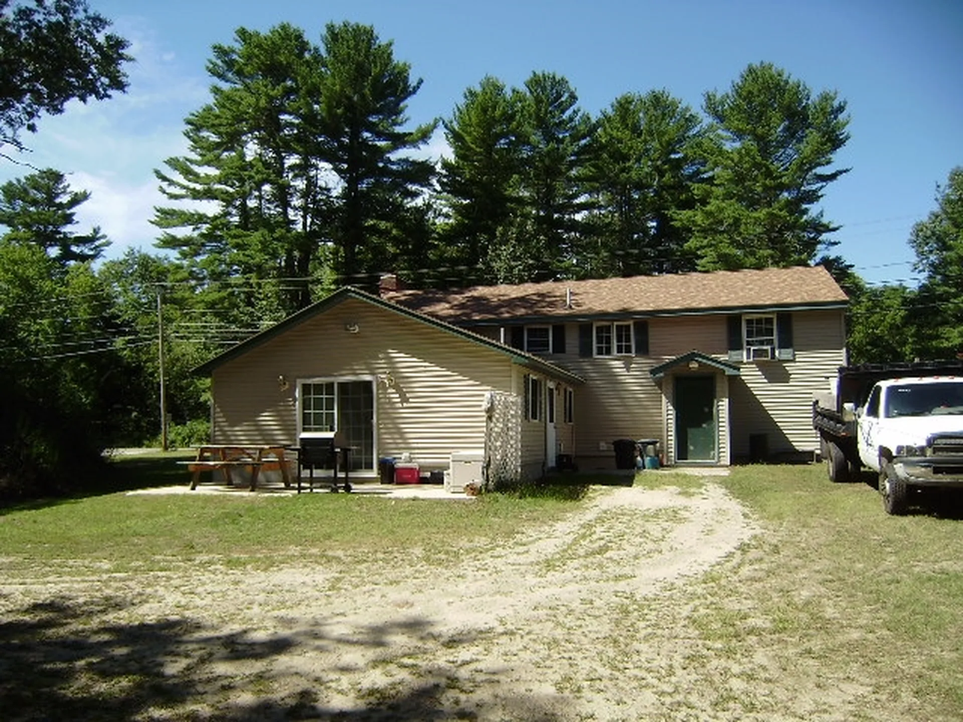 1428 A&b Mammoth Road Pelham NH 03076