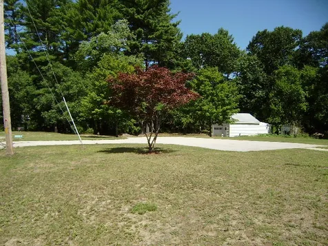 1428 A&b Mammoth Road Pelham NH 03076