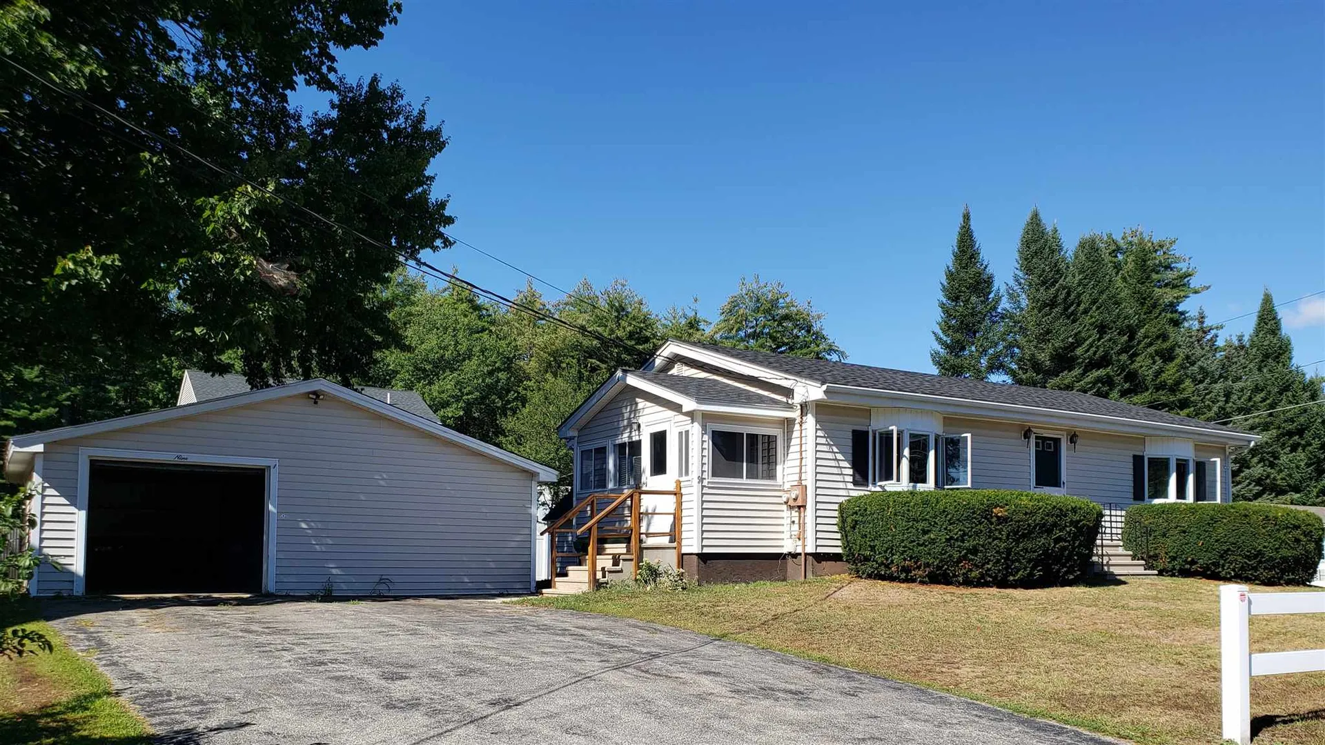 9 Waverly Street Rochester NH 03867