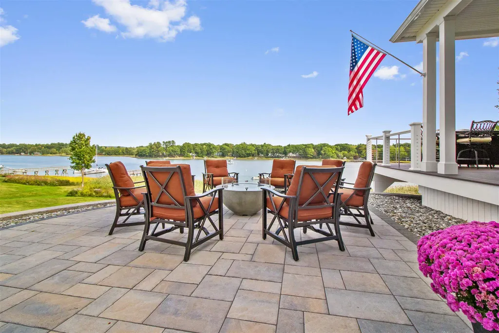39 Shore Lane Dover NH 03820