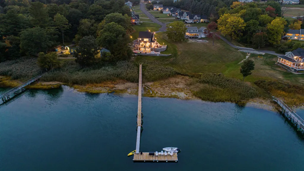 39 Shore Lane Dover NH 03820