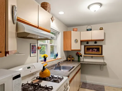 884 Richmond Road Hinesburg VT 05461