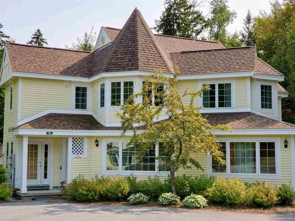 24a Queen Anne's Way Dover VT 05356