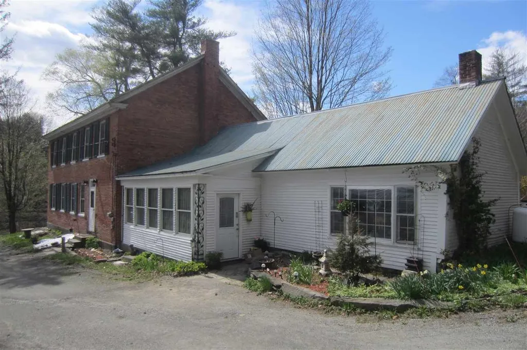 4674 Vt Route 14 Sharon VT 05065