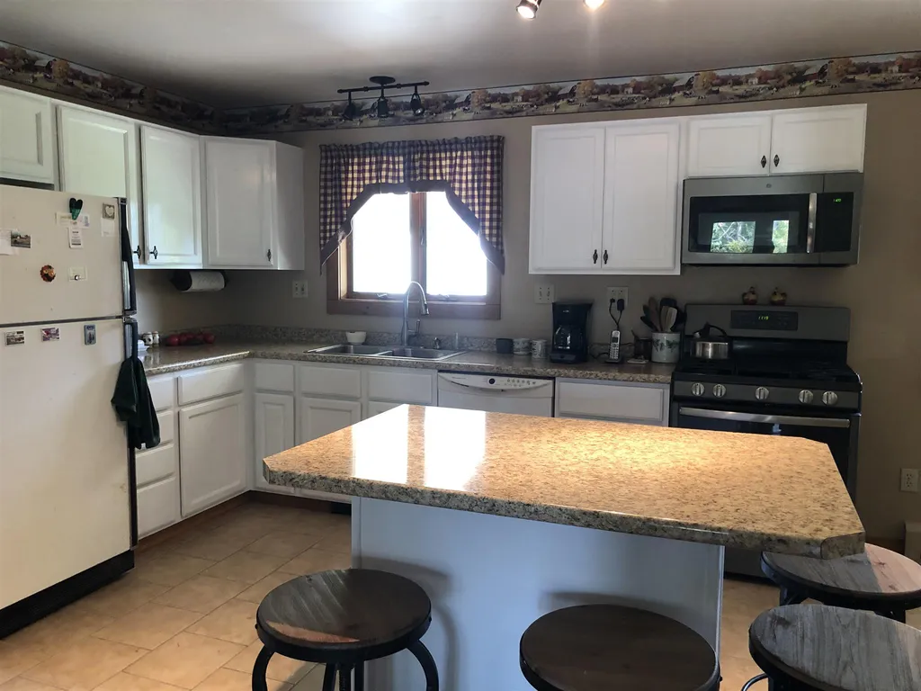 25 Burritt Lane Bristol VT 05443