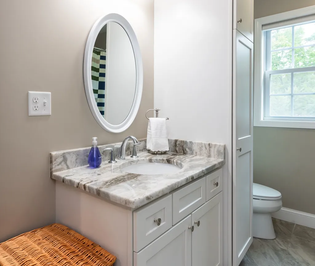 187 Litchfield Road Londonderry NH 03053
