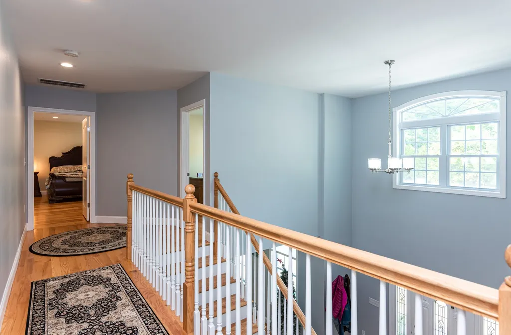 187 Litchfield Road Londonderry NH 03053