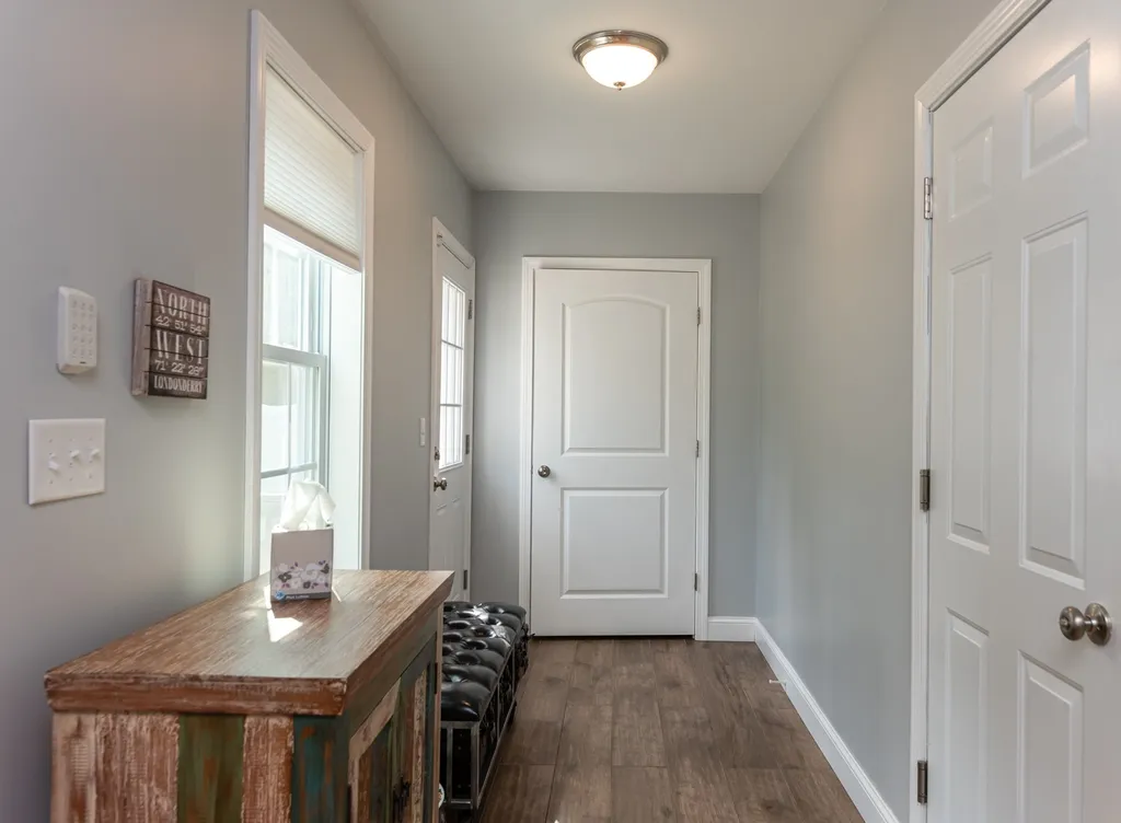 187 Litchfield Road Londonderry NH 03053