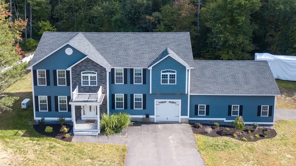 187 Litchfield Road Londonderry NH 03053