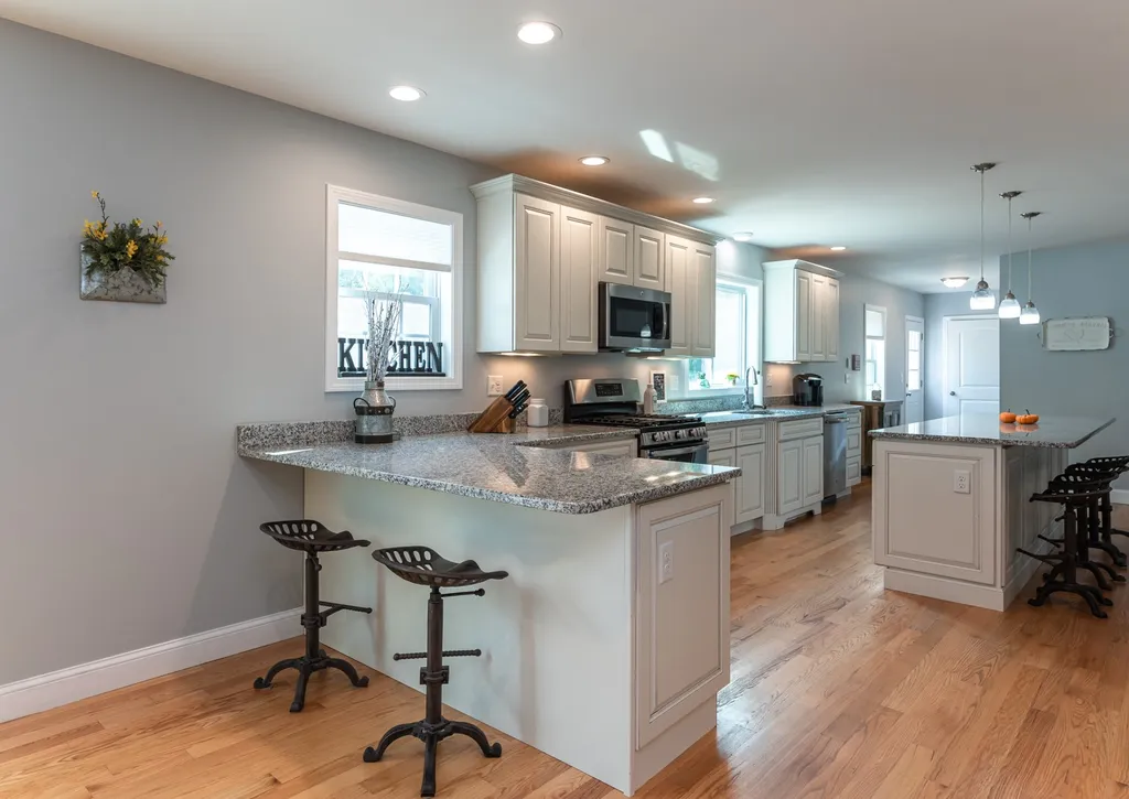187 Litchfield Road Londonderry NH 03053