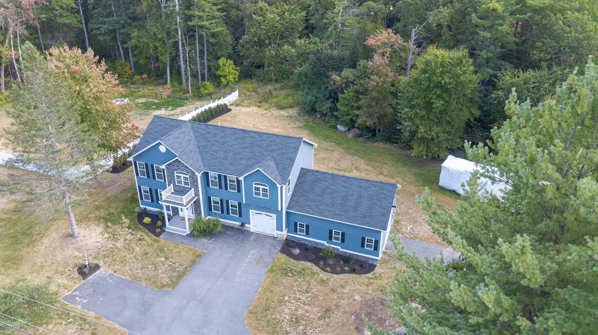 187 Litchfield Road Londonderry NH 03053