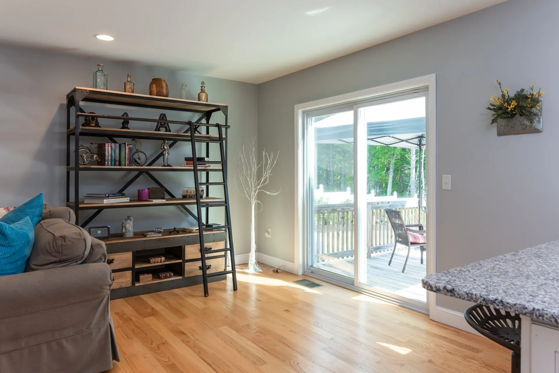 187 Litchfield Road Londonderry NH 03053