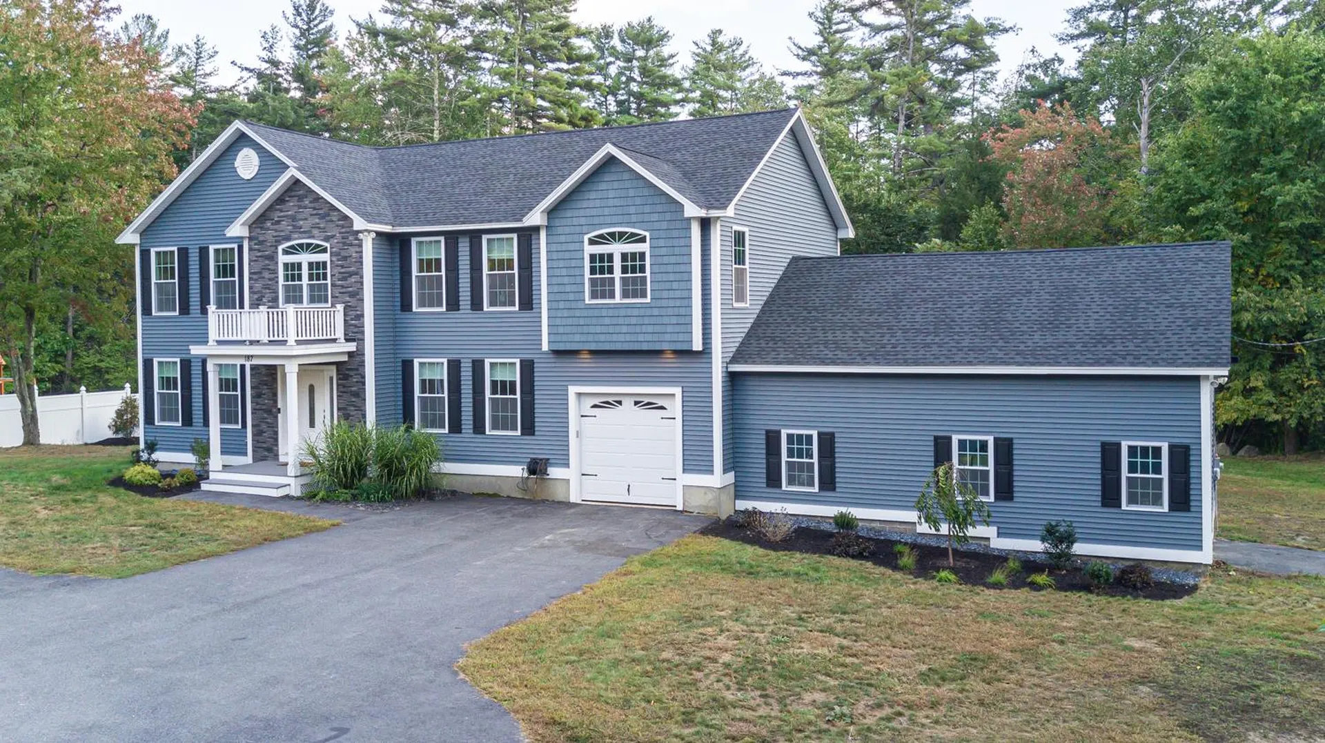 187 Litchfield Road Londonderry NH 03053