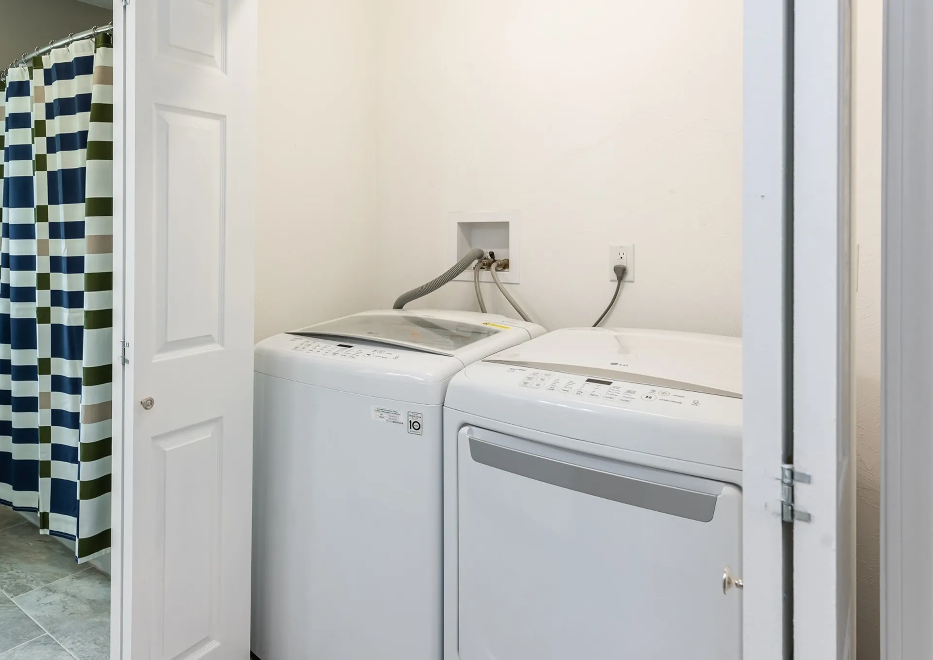 187 Litchfield Road Londonderry NH 03053