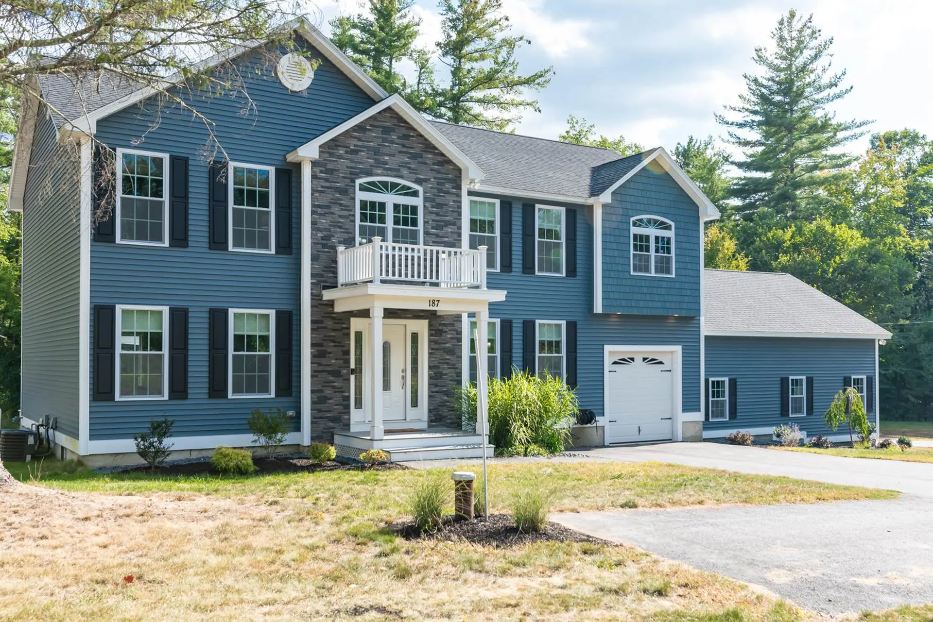 187 Litchfield Road Londonderry NH 03053